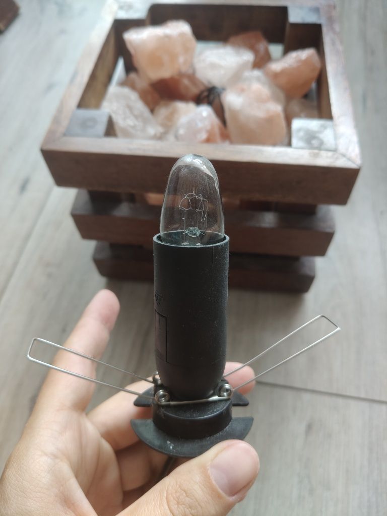Lampa solna w skrzyneczce