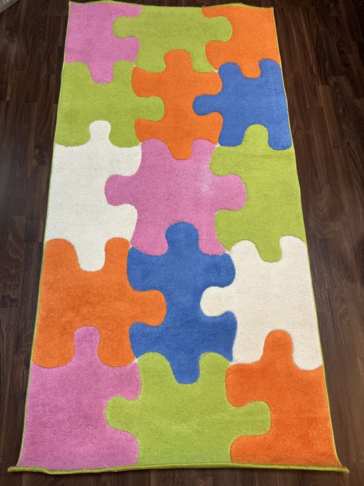 Продам ковер в детскую