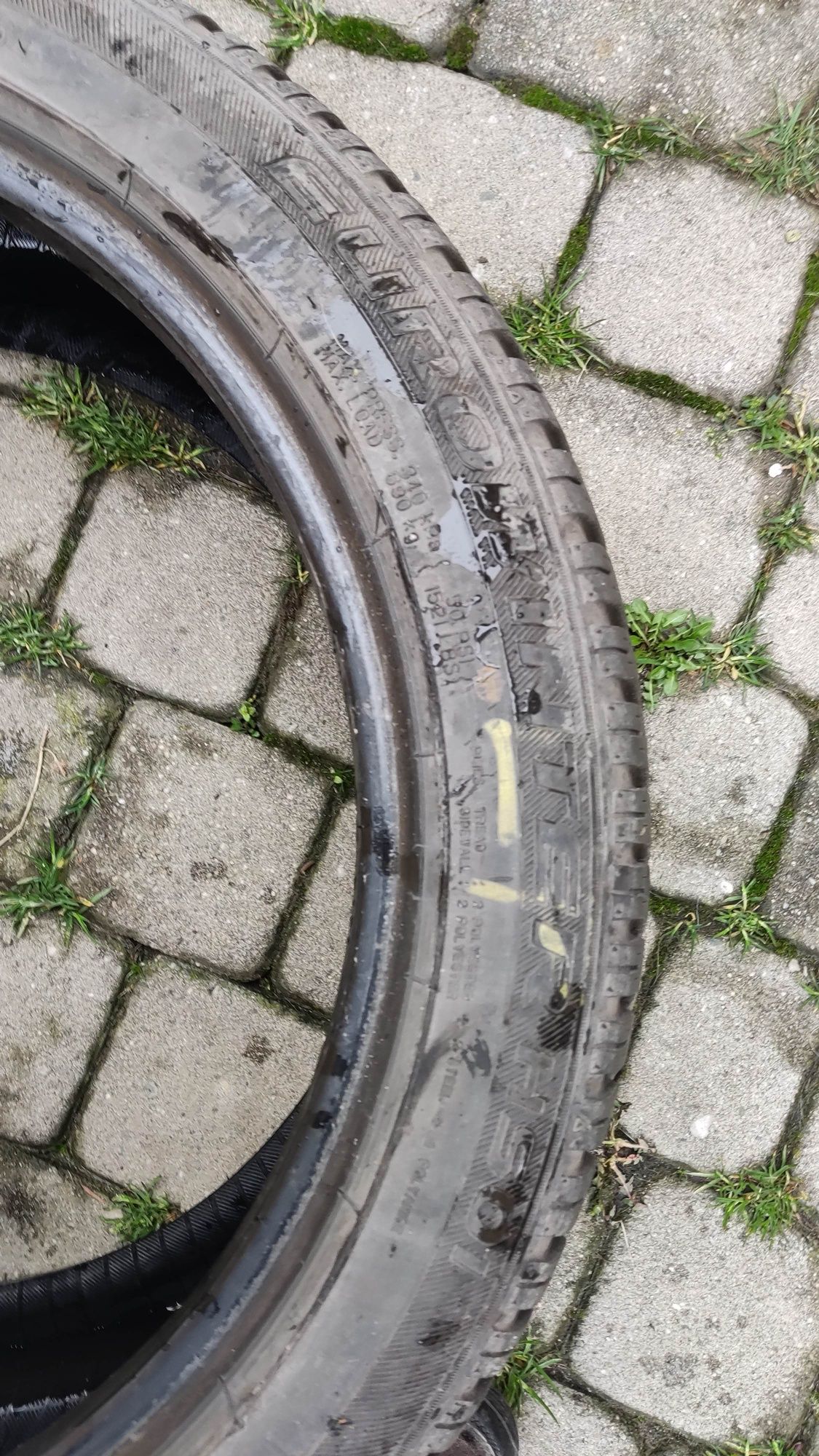 Opony zimowe Falken 225/45 R18