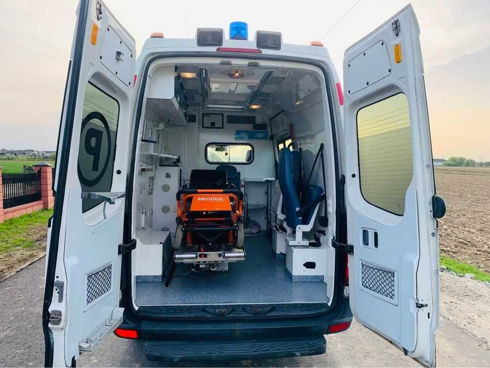 Ambulans Karetka Crafter 2,5td