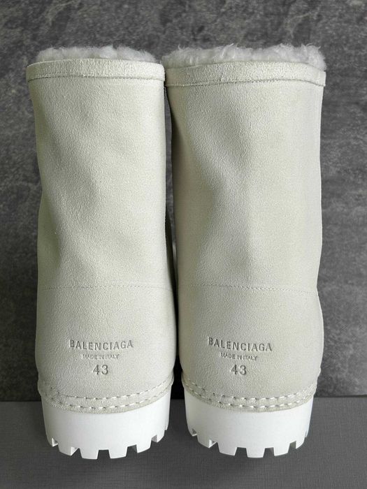 Чоботи BALENCIAGA ALASKA High Fur Boots white ботинки білі сапожки