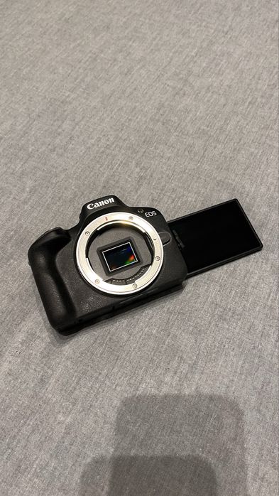 Canon R50 + 2 Lentes (18-45, 55-210) Como Nova