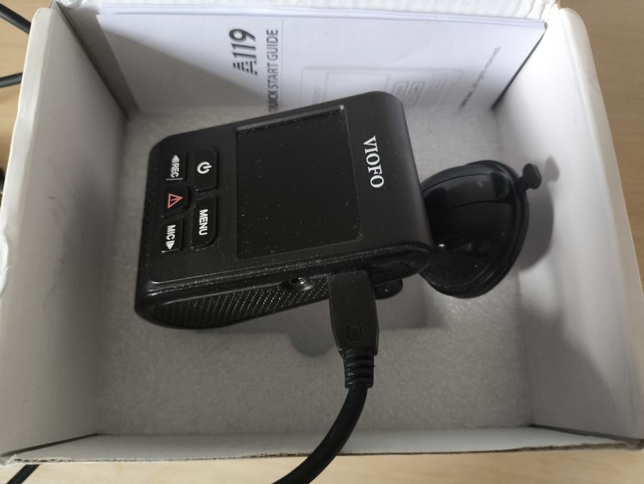 Kamera wideorejestrator 2K VIOFO A119 v2 + karta 8GB SanDisk Ultra