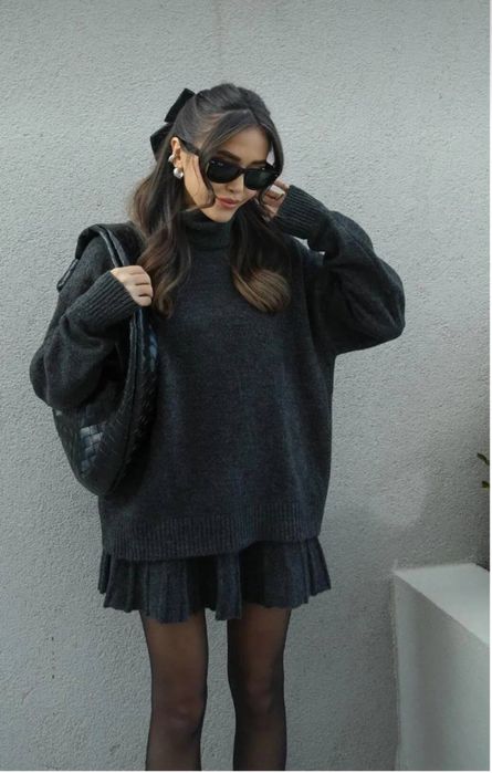 Теплий жіночик костюм з спідницею