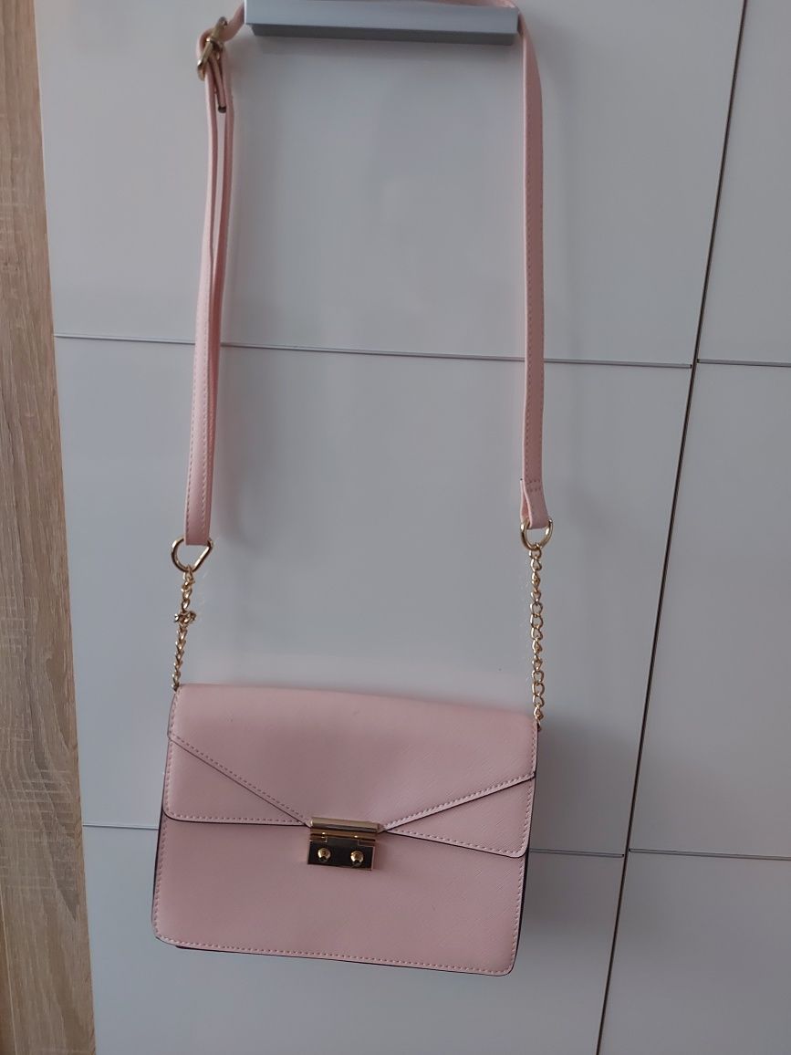 Torebka kopertowa elegancka sinsay łańcuszek
