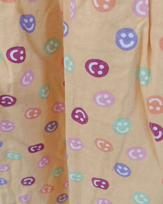 Vestido colorido menina