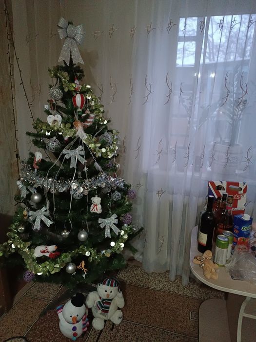 Ёлка искуственная-1,8м