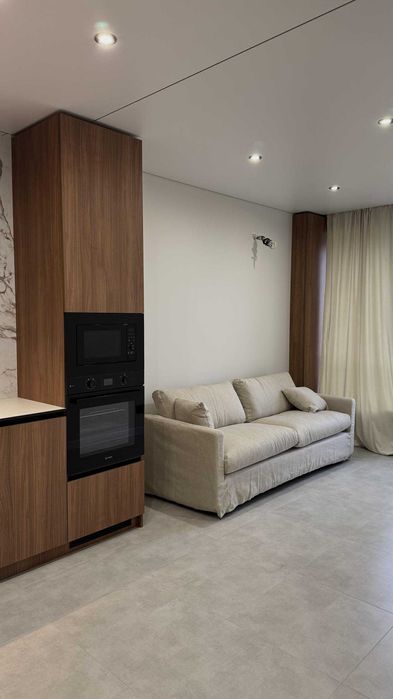 БЕЗ КОМІСІЇ!!! модна 1 кімнатна квартира з сучасним ремонтом. ЦЕНТР