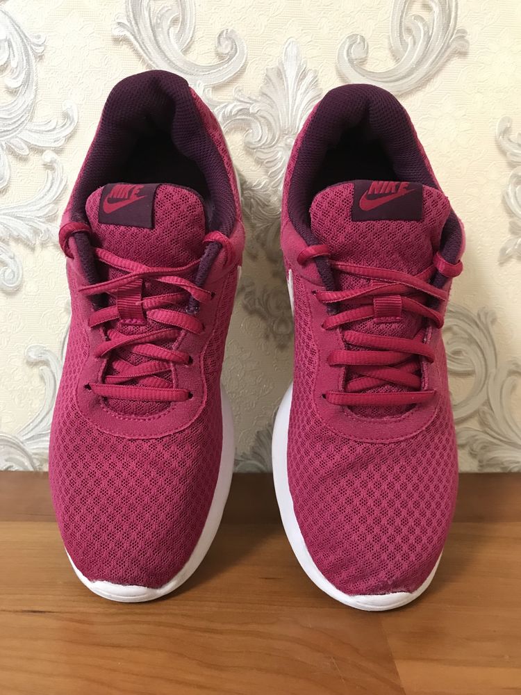 Жіночі літні кросівки Nike