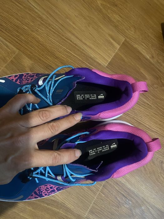 Професійні кросівки для біга