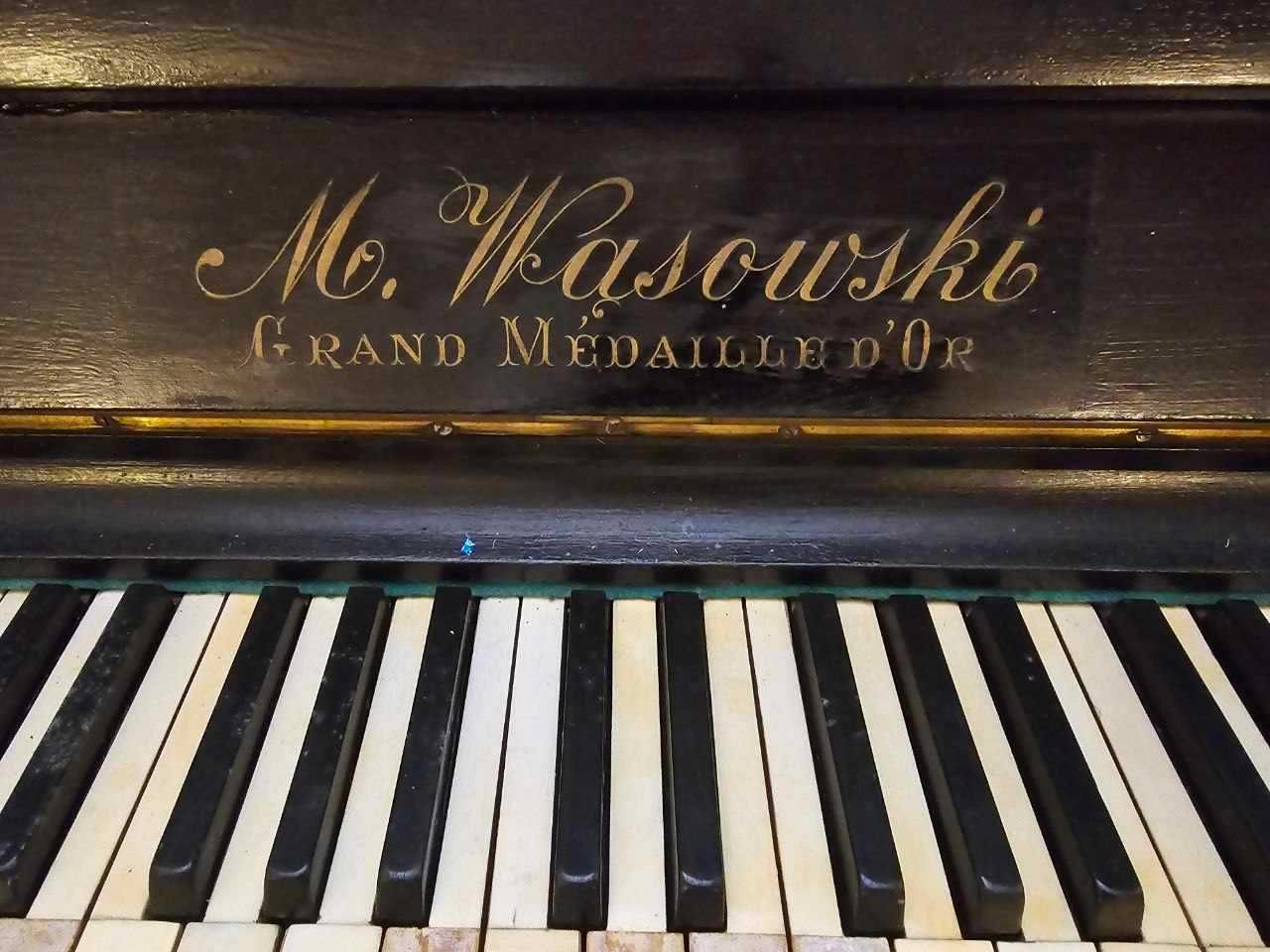 Pianino M. Wąsowski