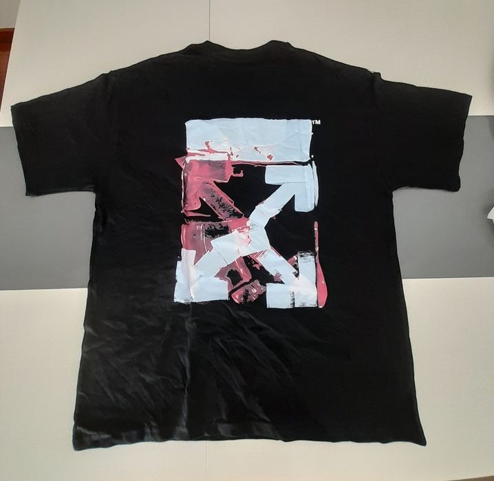 T shirt com estampagem