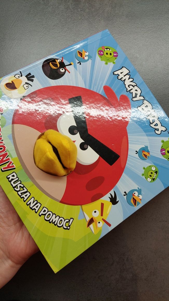 książka z pacynką,  ANGRY BIRDS Czerwony rusza na pomoc!