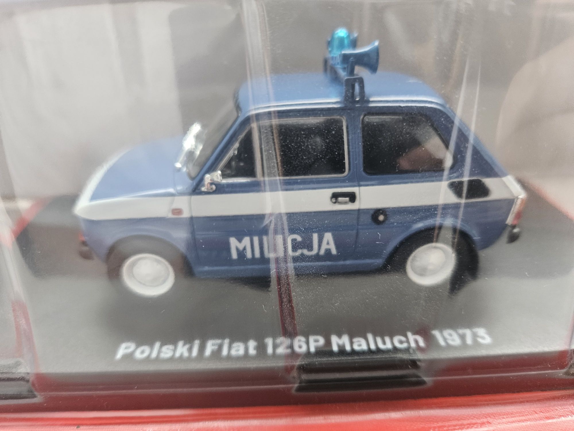 Model Fiata 126p milicja 1973 w skali 1:24