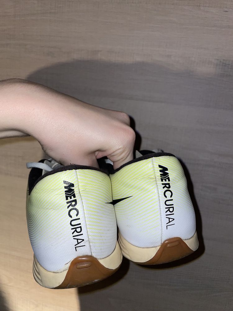 Halówki Nike Mercurial 42