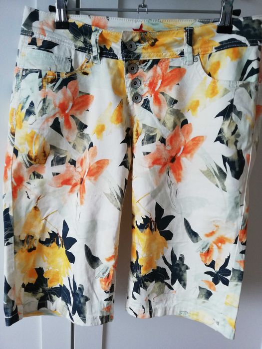 Buena Vista spodenki w kwiaty bermudy r. S