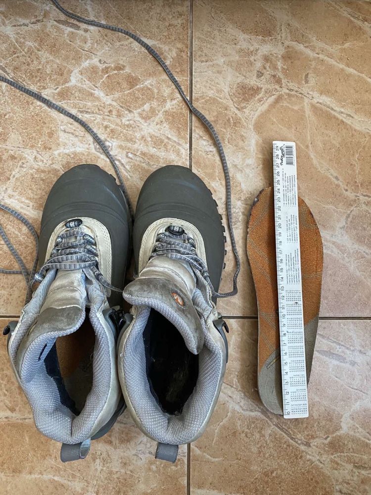 Продам ботинки merrell