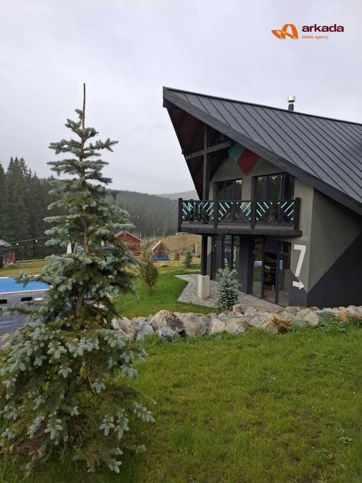 Продаж елітного котеджного комплексу у Карпатах!