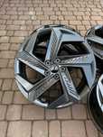 Oryginalne alufelgi Hyundai 5x114,3 19 CZUJNIKI Tucson Santa IONIQ 5