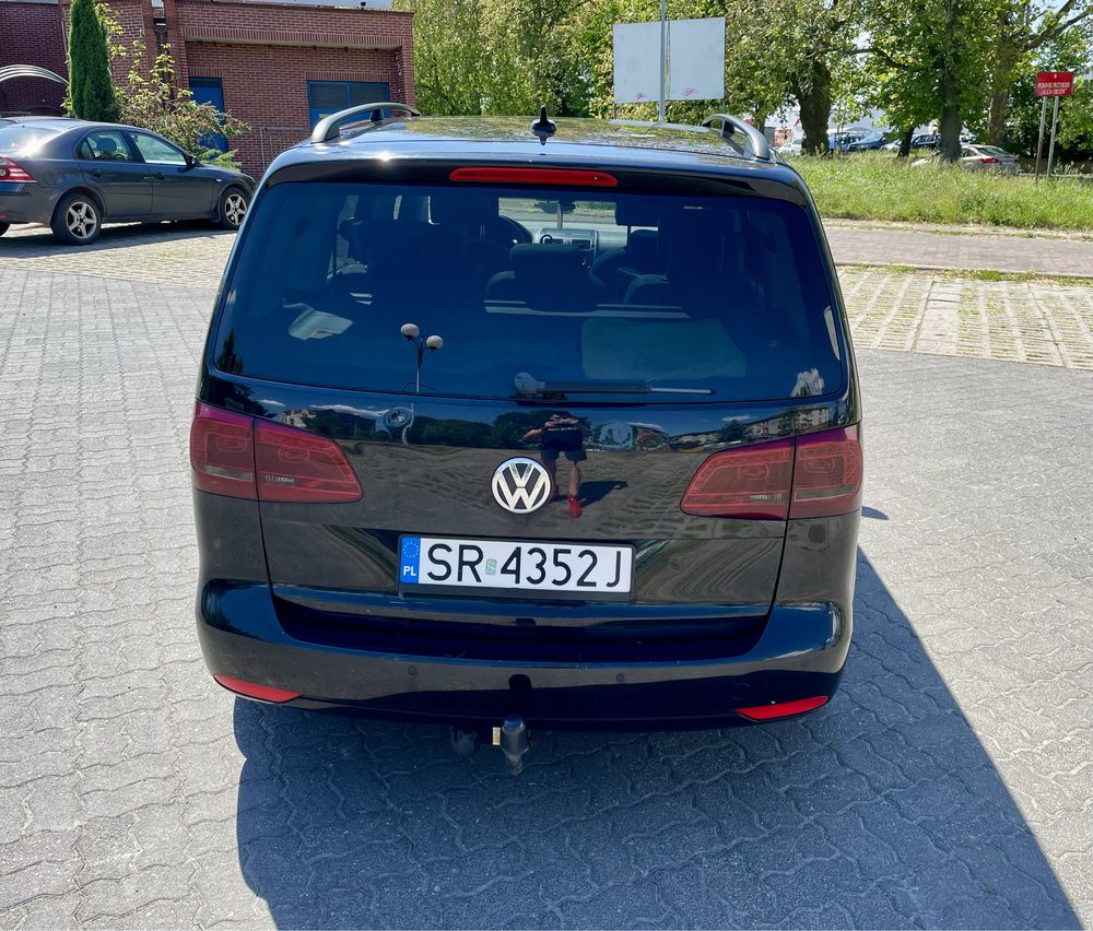 Volkswagen Touran 2.0 TDI 140 DSG Match 7 osób