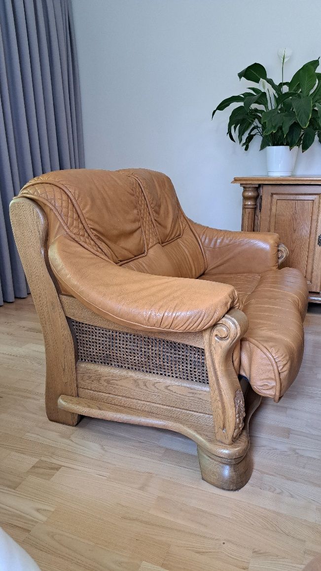 Zestaw Kler sofa , stolik komoda i ..