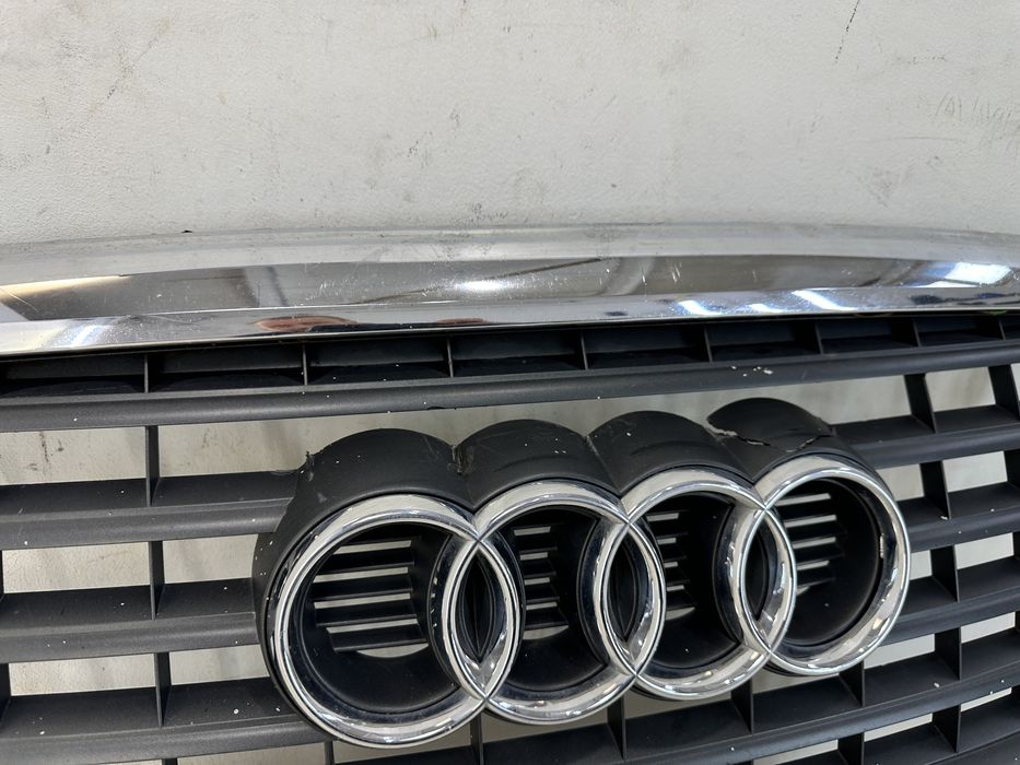 Audi A6 C6 grill atrapa zderzak przód przedni
