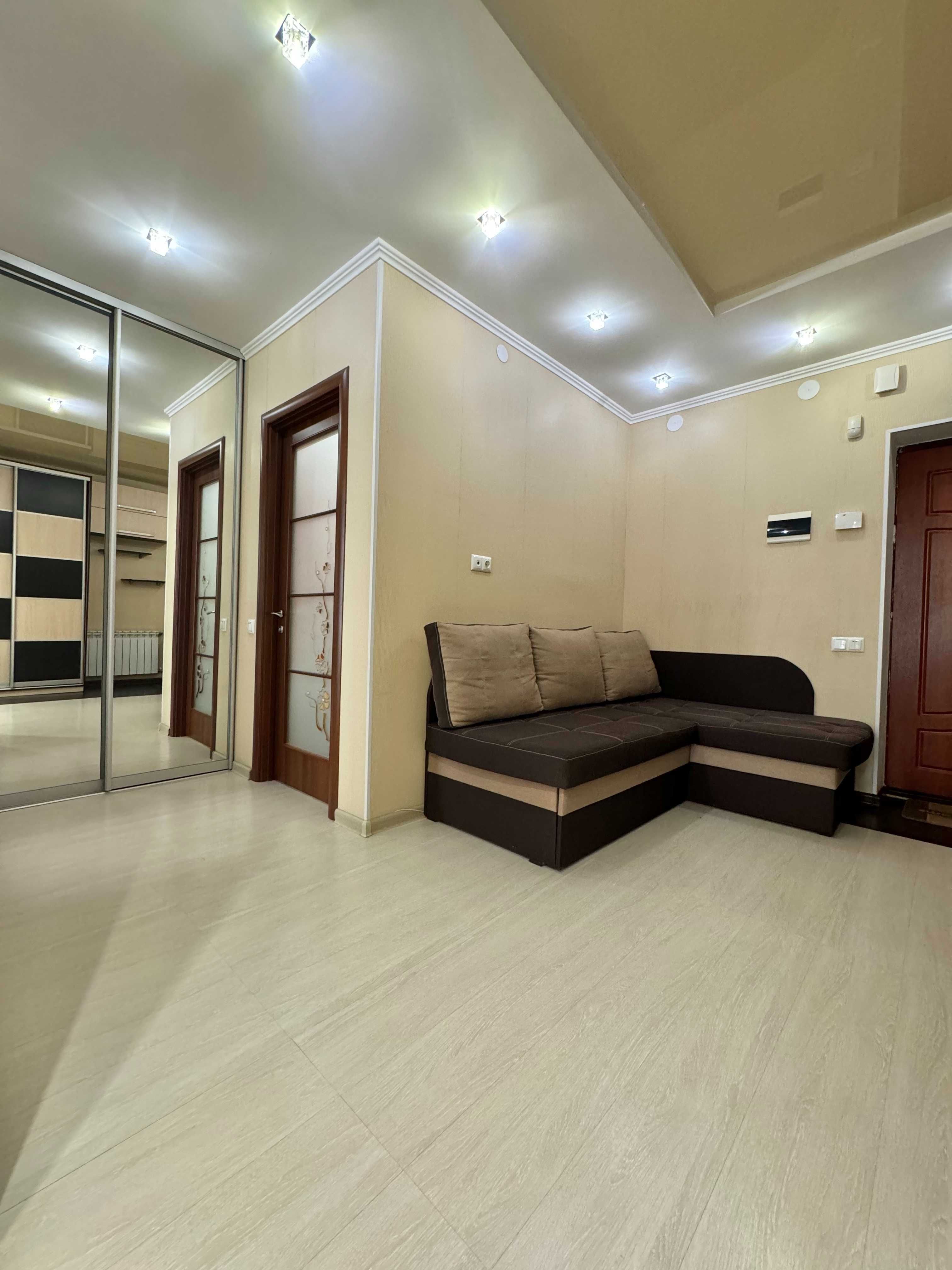 ApartPoltava Неповторні апарт. з КУТОВОЮ ванною поряд стадіону ВОРСКЛА
