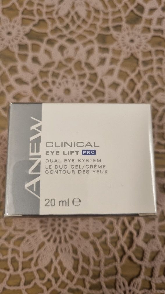Krem NOWY liftingujący okolice oczu marki Avon