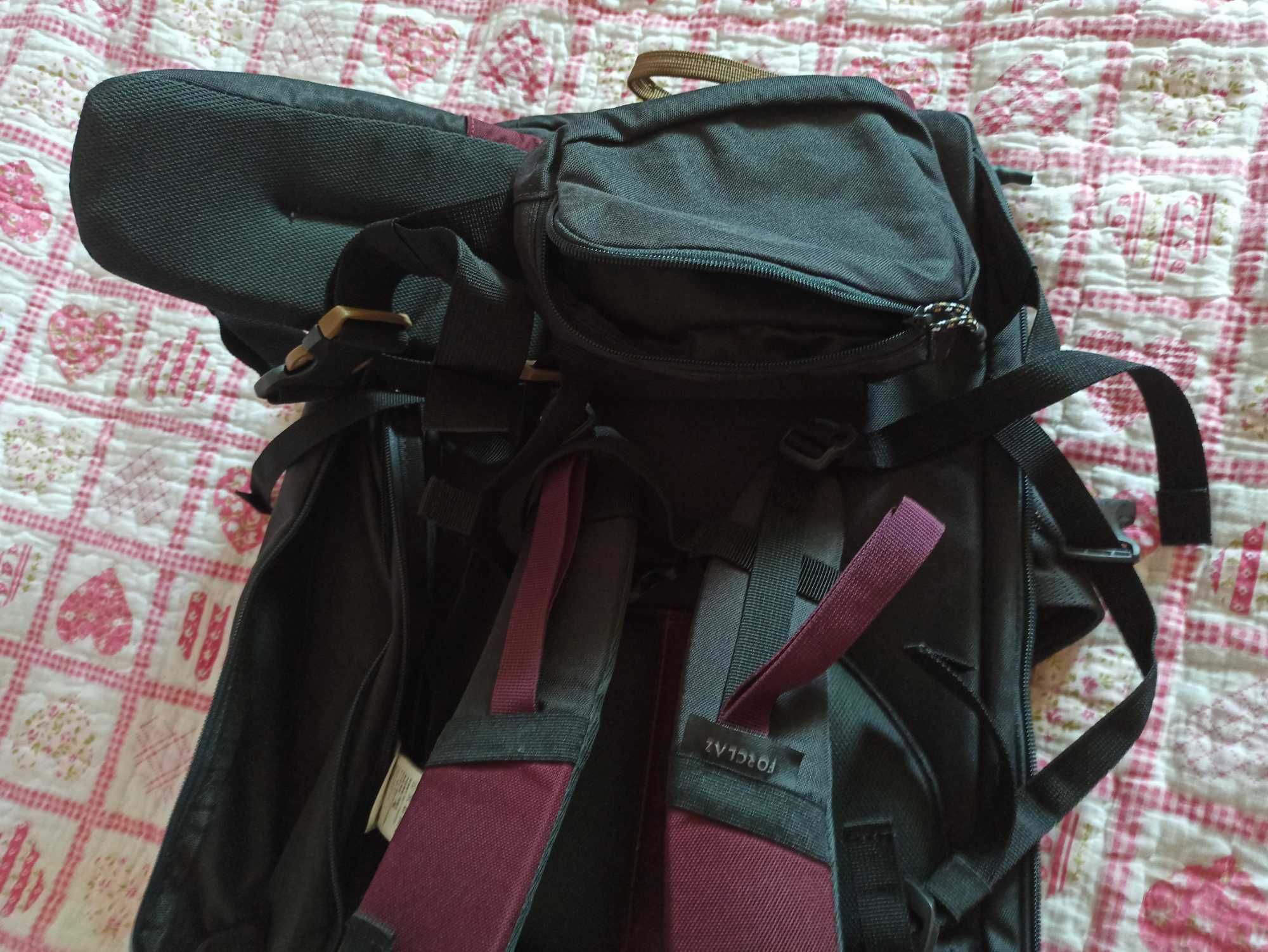 Продам рюкзак для туризма Forclaz Travel