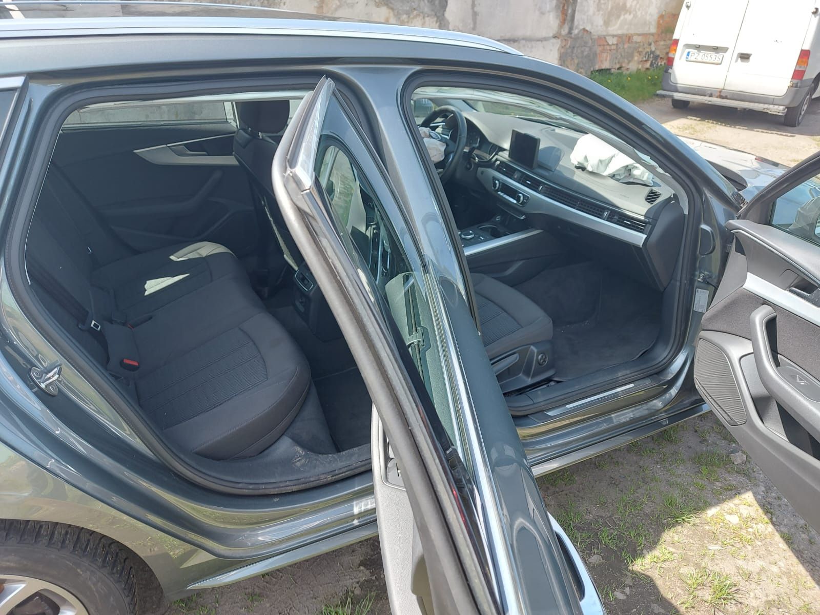 Audi a4 b9 2019 2.0 TFSI 150 km automat Xenon led