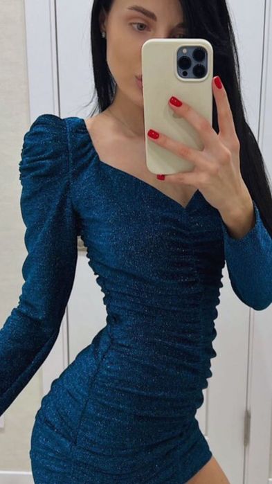 Плаття святкове на xs-s дуже красиве