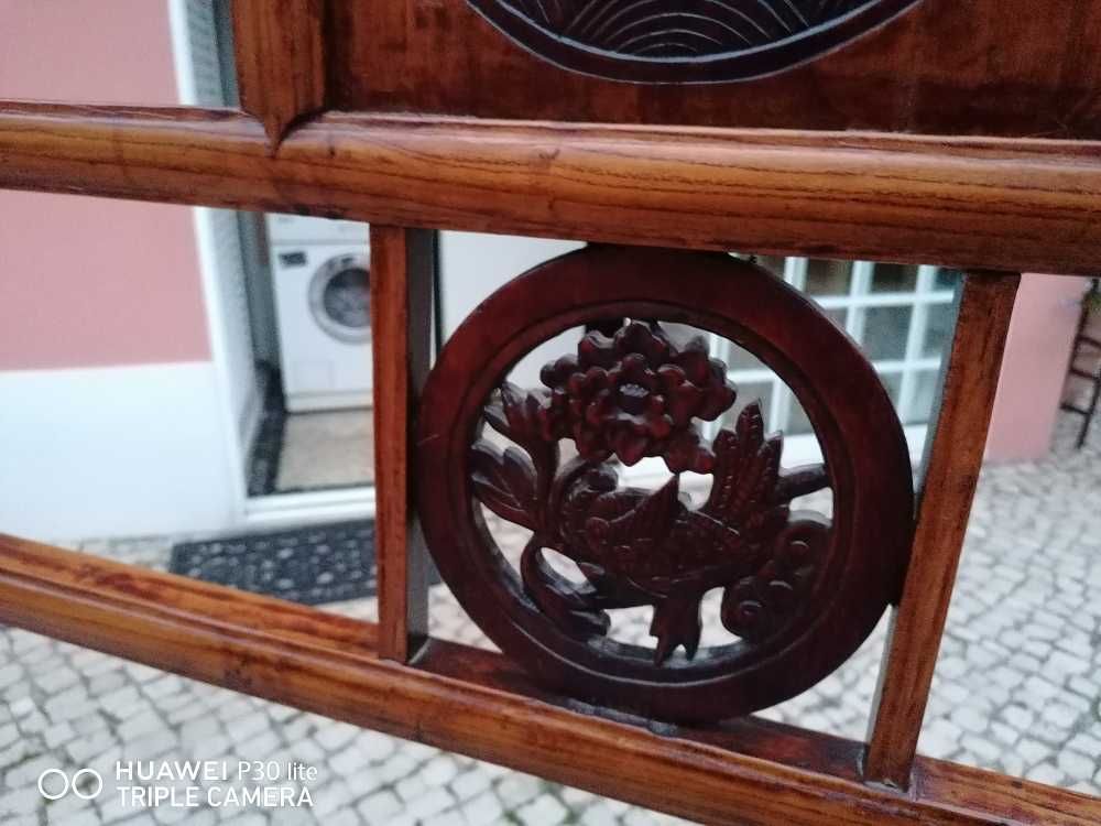 Cabide Chinês em madeira