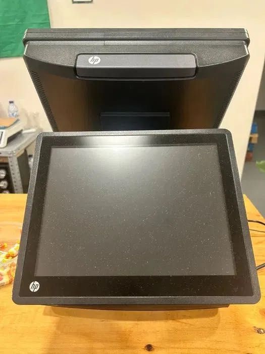 POS completo (teclado, impressora, tela dupla, gaveta e leitor).