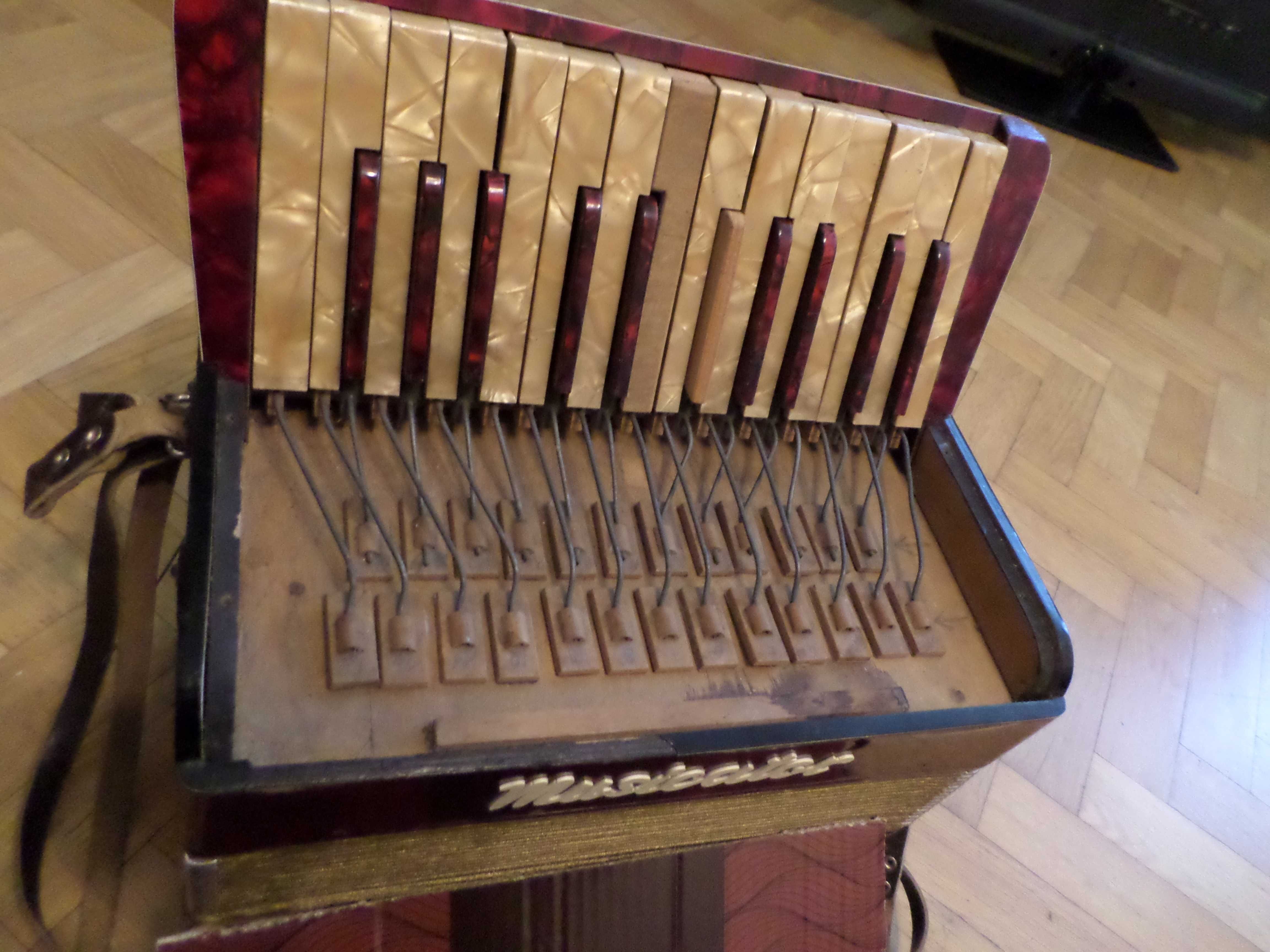 Akordeon Musicator III