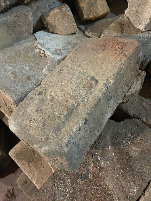 Продам огнеупорный кирпич Б/У