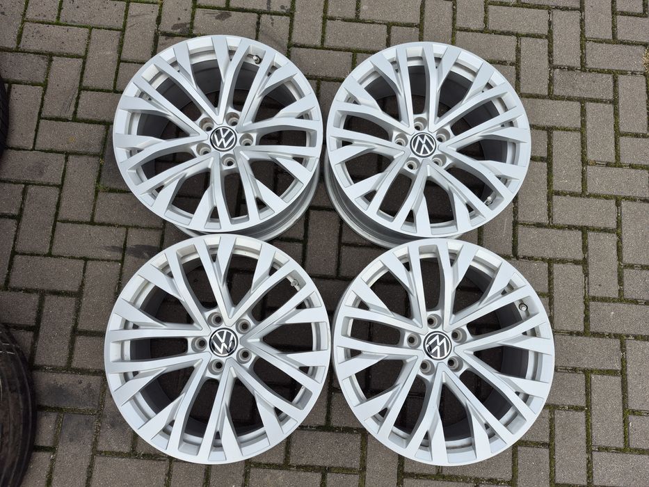 Felgi Alu z Czujniki Oryg VOLKSWAGEN Tiguan Arteon 5x112 18 Cali 8J
