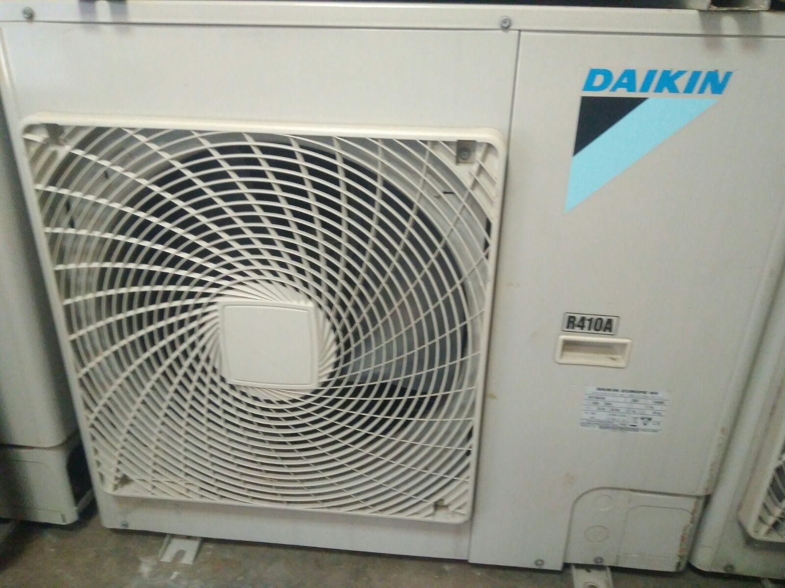 Промышленный кондиционер Daikin FAQ71/RR71