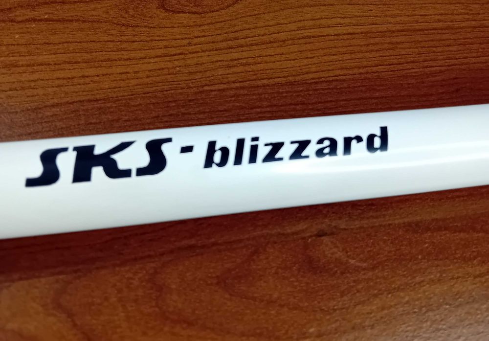 Niemiecka pompka rowerowa firmy SKS model Blizzard z wężykiem AV/DV.