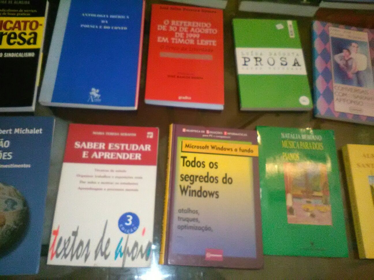 Conjunto de 23 Livros Diversos