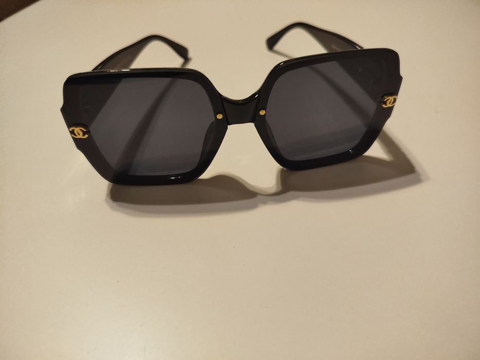Okulary przeciwsłoneczne Chanel