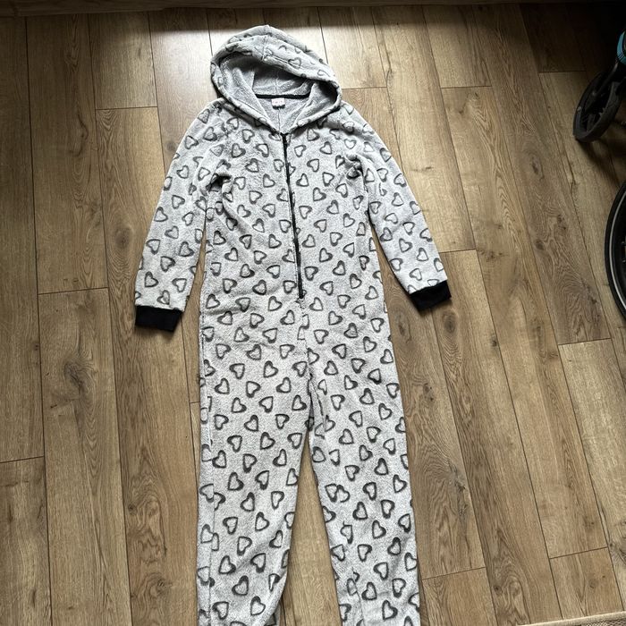 Pizama jednoczesciowa Body S-M serduszko