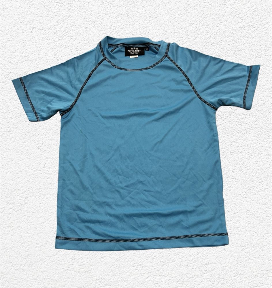 Футболки для спорту фірми H&M.
