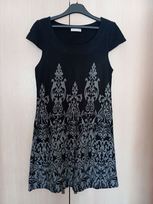 Тепла жіноча сукня