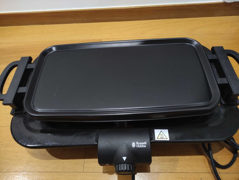 Grelhador Russel Hobbs