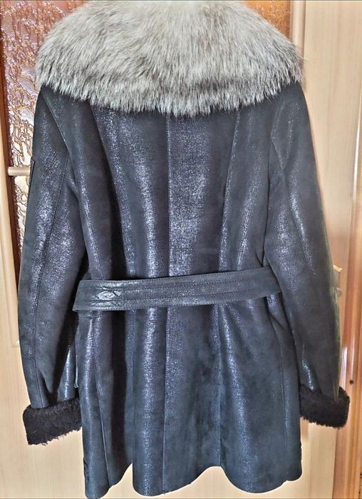 Осеннее пальто . Дублёнка .48 р.