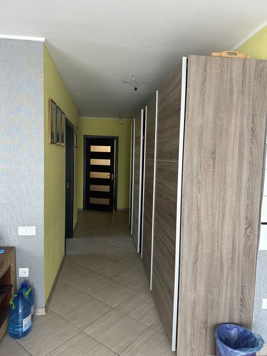 Житловий будинок, комерційна нерухомість