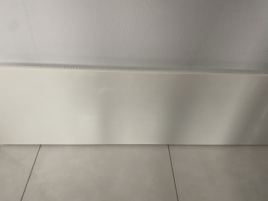 Grzejnik elektryczny ścienny