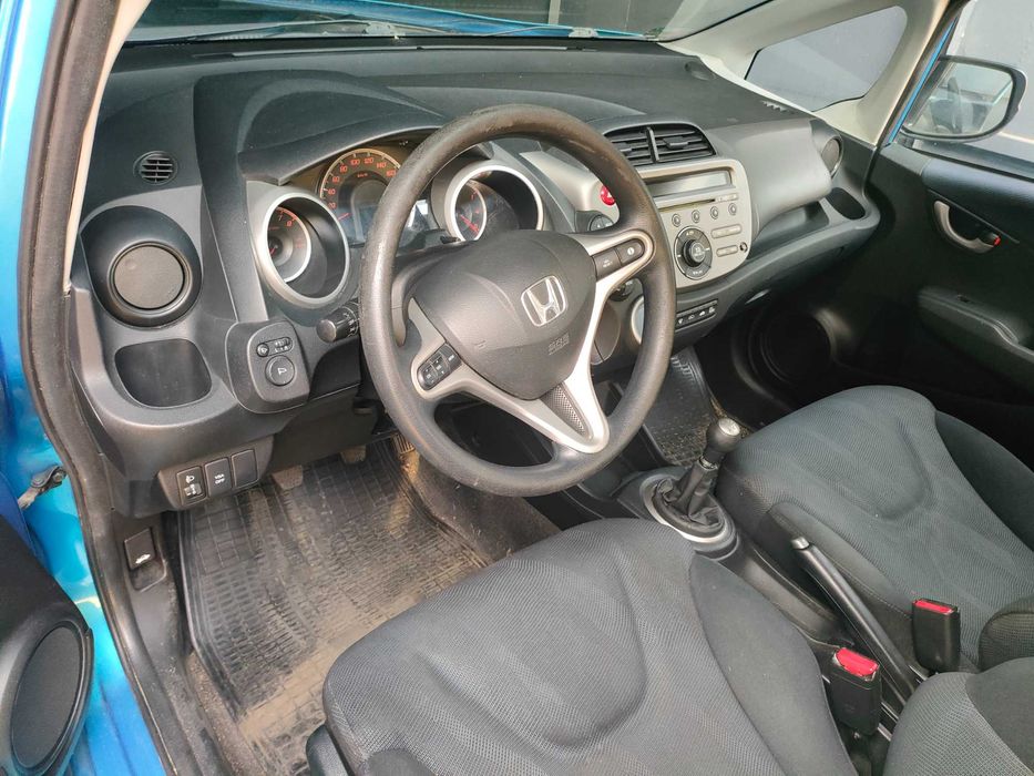 Honda Jazz uszkodzona