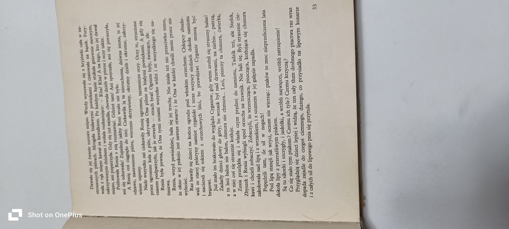 Książka przez różową szybkę Ewa szelburg zarembina