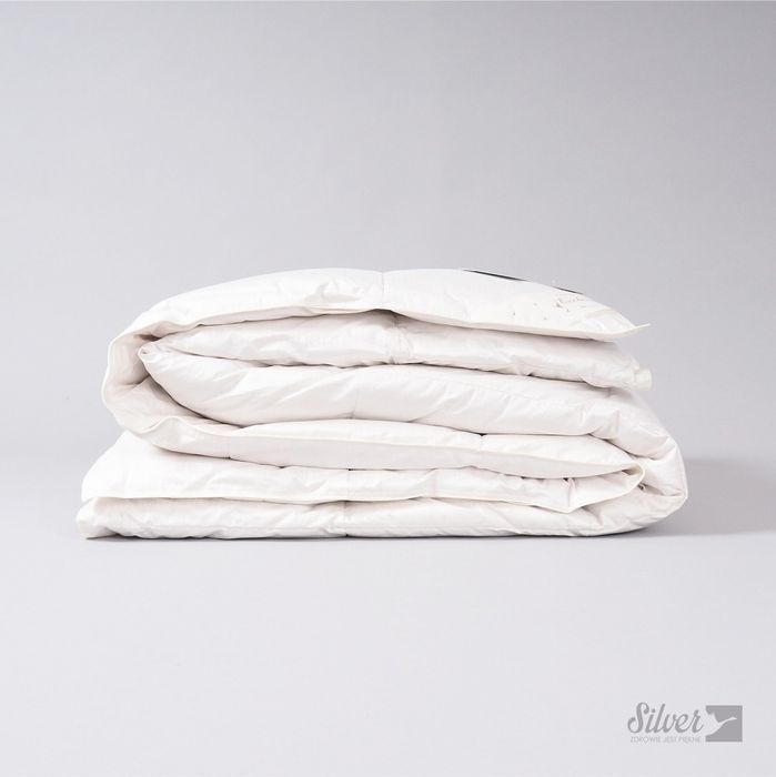 Kołdra AMZ SILVER zimowa puch 90% 135x200cm Srebrzysty krem